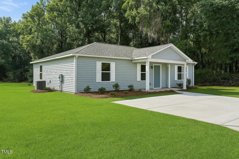 8670 Green Path Rd, Dunn, NC 28334
