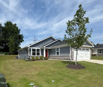 8680 Kenridge Ln, Fuquay Varina, NC 27526