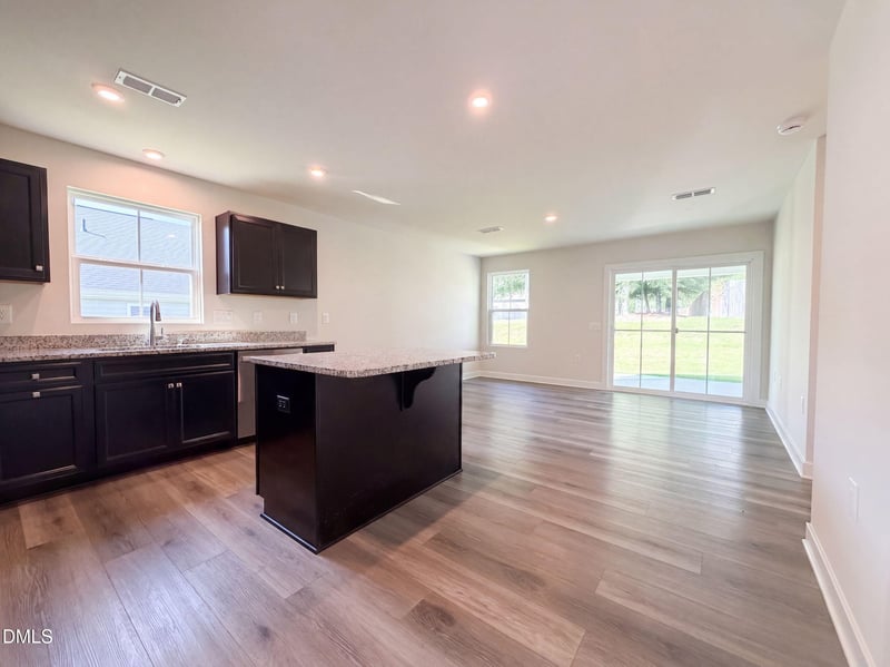 8680 Kenridge Ln, Fuquay Varina, NC 27526