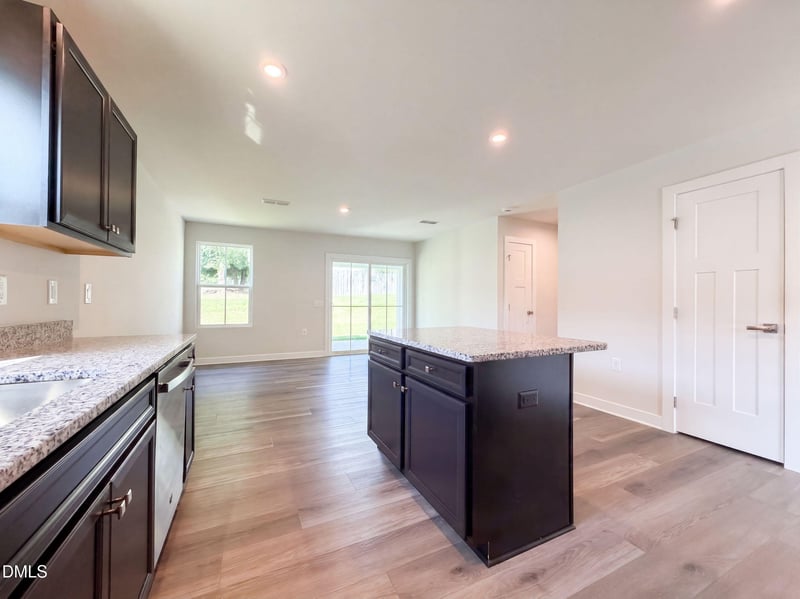 8680 Kenridge Ln, Fuquay Varina, NC 27526