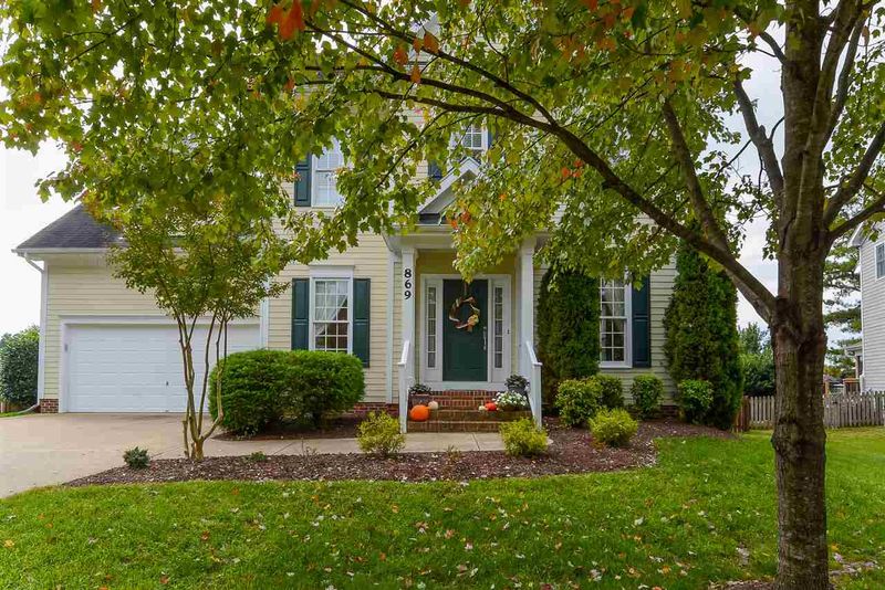 869 Stroud Cir, Wake Forest, NC 27587