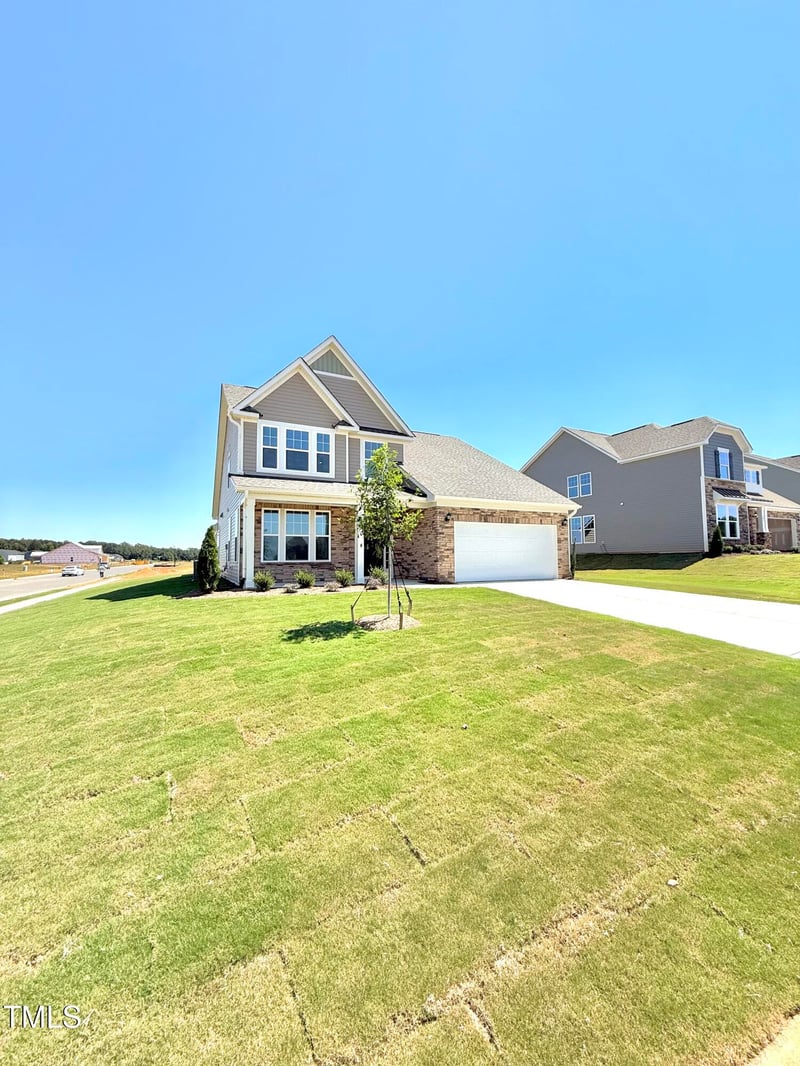 87 Appleseed Dr, Lillington, NC 27546