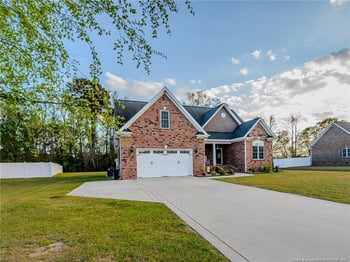 87 Brown Stone Dr, Lumberton, NC 28360