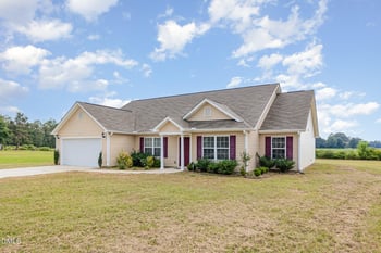 87 Cedar Lake Ln, Clinton, NC 28328