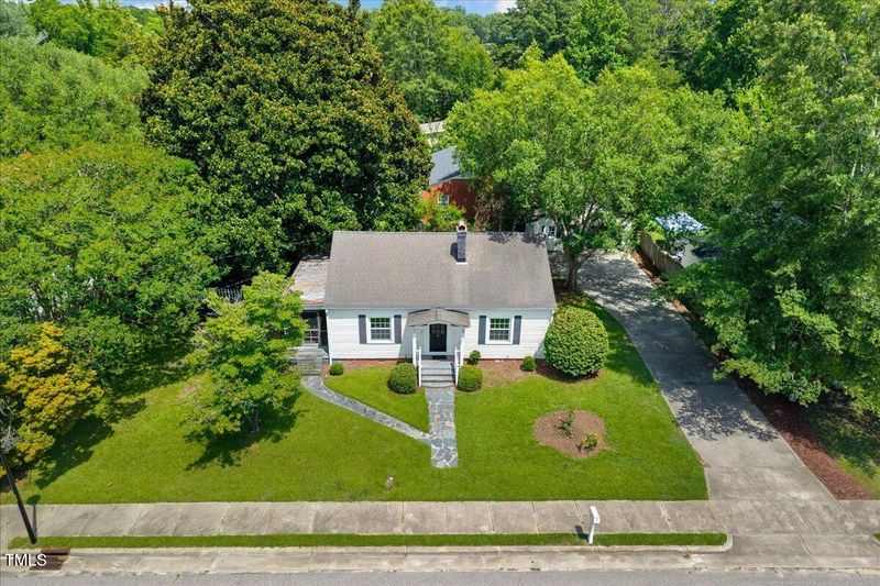 87 S Poplar St, Angier, NC 27501