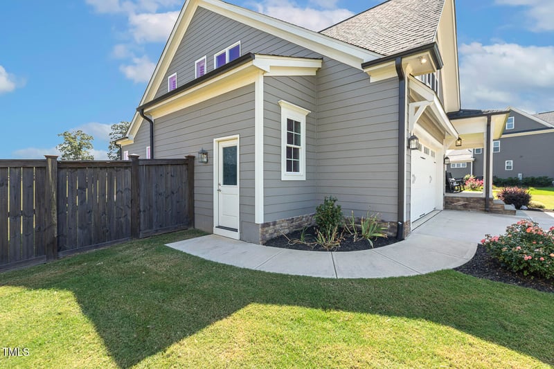 87 Prince Place Dr, Fuquay Varina, NC 27526