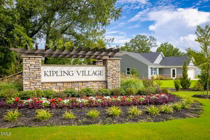 87 Saintsbury Dr, Fuquay Varina, NC 27526