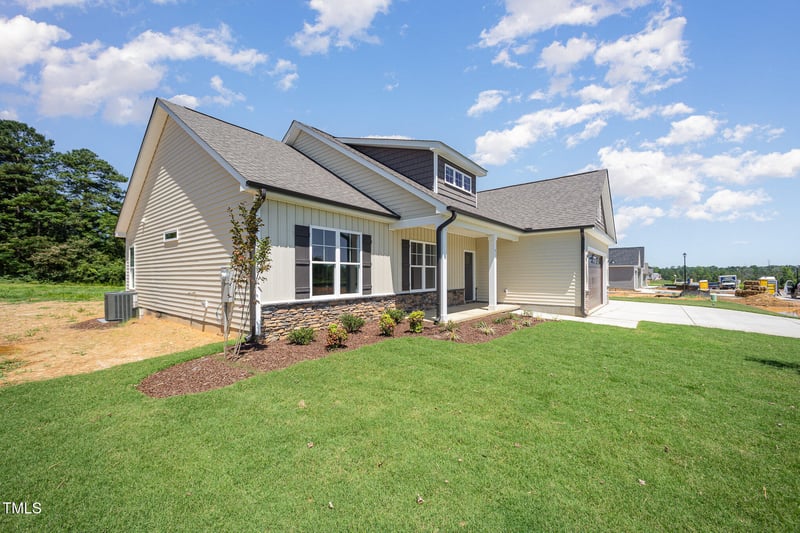 87 Tee Dr, Selma, NC 27576