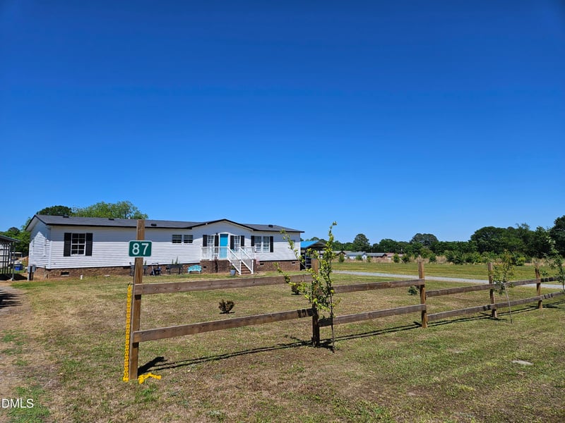 87 Williams St, Coats, NC 27521