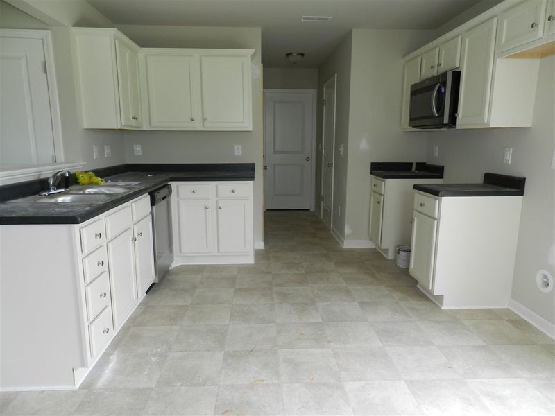 87 Willow Ridge Cir, Willow Springs, NC 27592