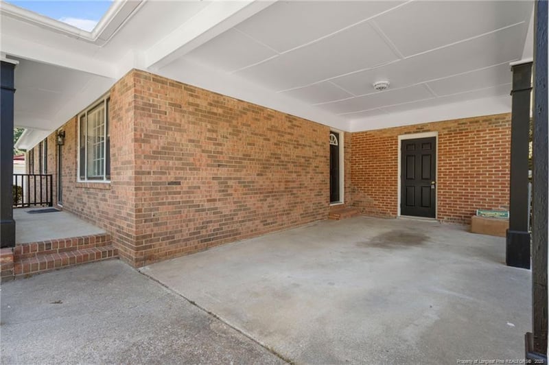 870 Bedrock Dr, Fayetteville, NC 28303