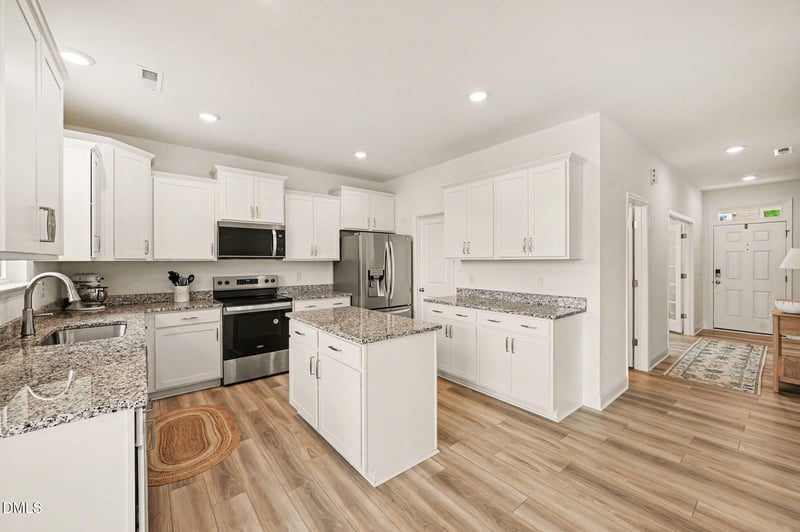 870 Golden Plum Ln, Zebulon, NC 27597