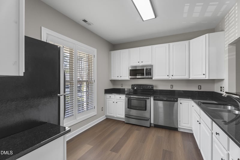 8700 Leeds Forest Ln, Raleigh, NC 27615