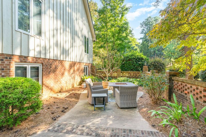 8700 Stage Ford Rd, Raleigh, NC 27615