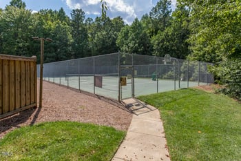 8701 Erinsbrook Dr, Raleigh, NC 27617