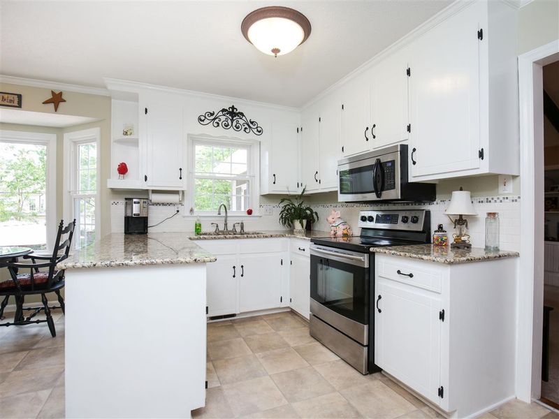 8701 Ray Rd, Raleigh, NC 27613