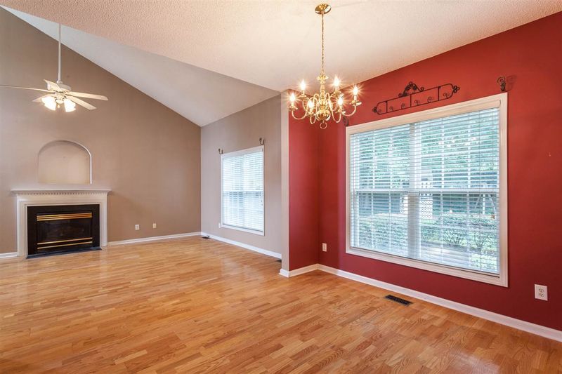 8701 Spring House Ln, Raleigh, NC 27617