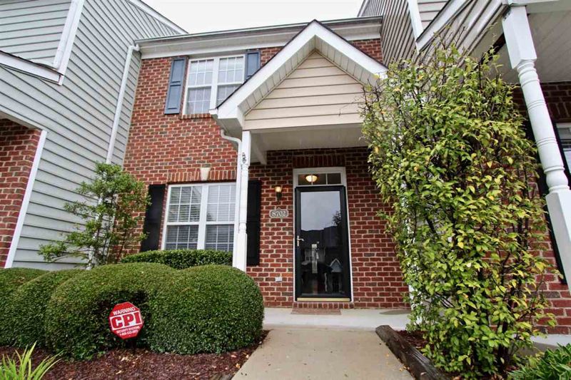 8702 Leeds Forest Ln, Raleigh, NC 27615