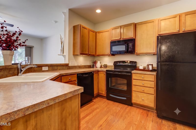 8702 Owl Roost Pl, Raleigh, NC 27617