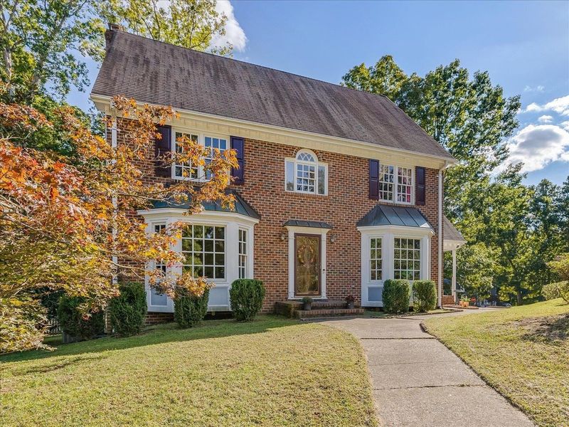 8704 Donnington Dr, Raleigh, NC 27615