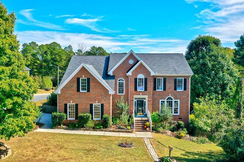 8704 Green Cliff Ct, Raleigh, NC 27615