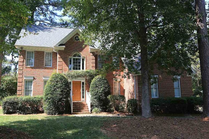 8705 Gleneagles Dr, Raleigh, NC 27613