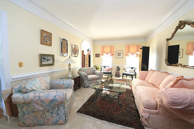 8705 Gleneagles Dr, Raleigh, NC 27613