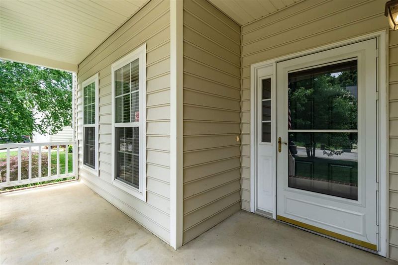 8705 Waynick Dr, Raleigh, NC 27617