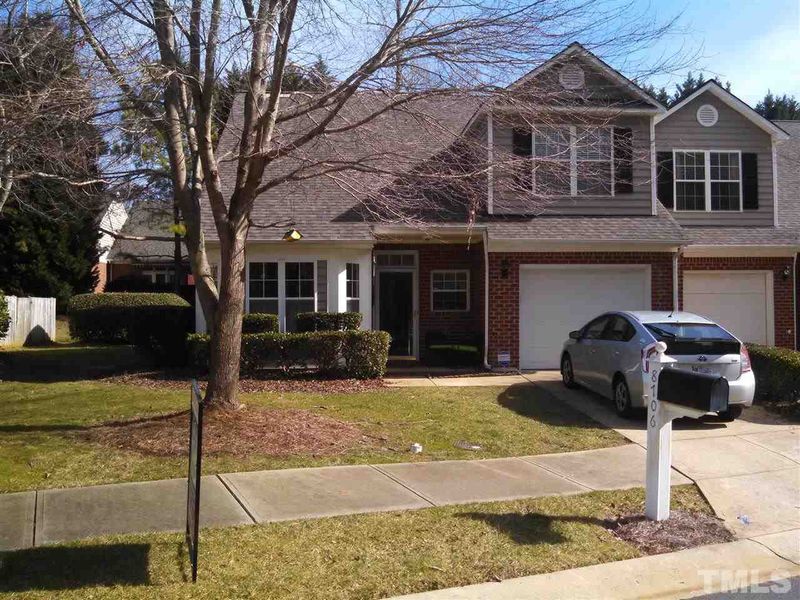 8706 Compass Ln, Raleigh, NC 27615