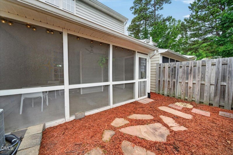 8708 Belford Valley Ln, Raleigh, NC 27615