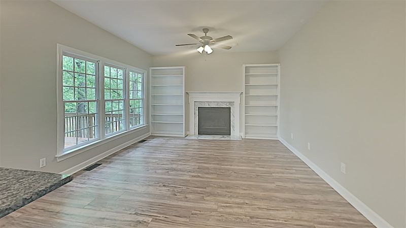 8708 Bluff Pointe Ct, Raleigh, NC 27615