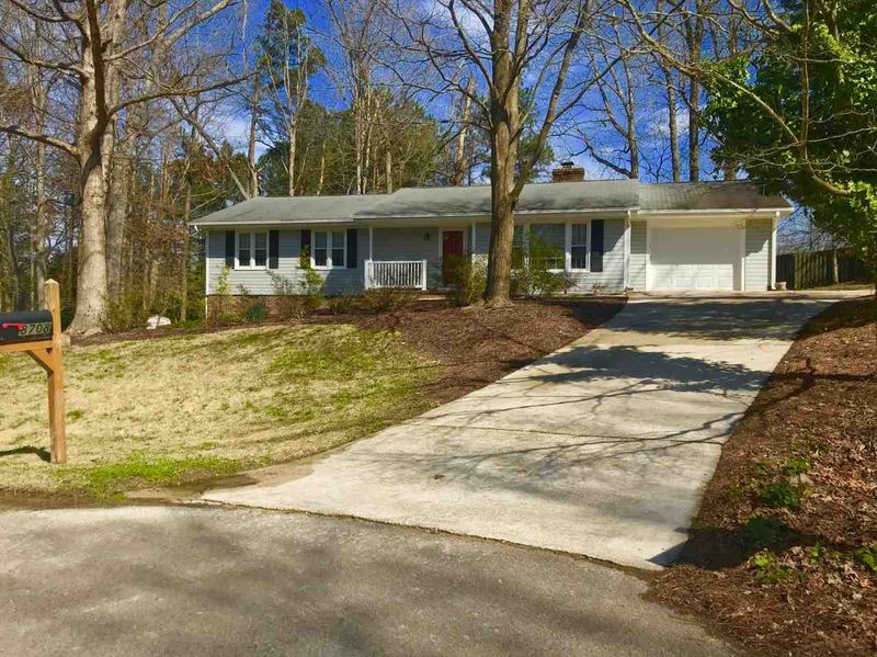 8708 Chesley Ct, Raleigh, NC 27613