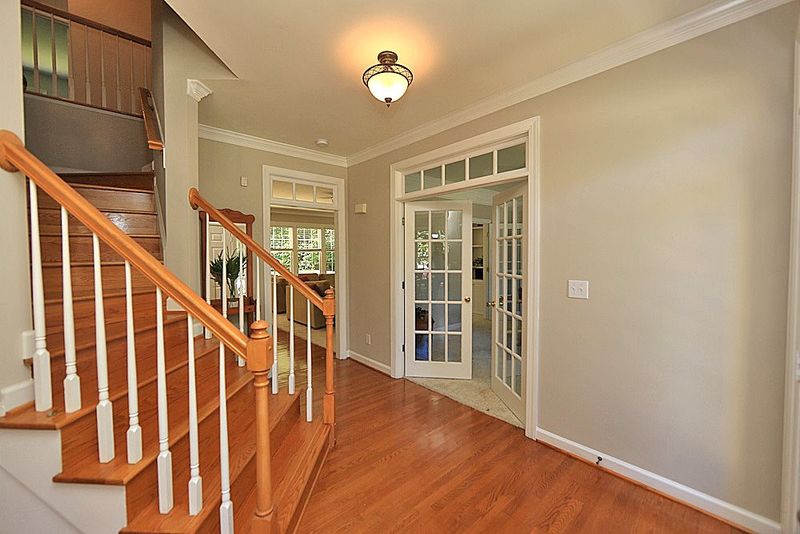 8708 Davishire Dr, Raleigh, NC 27615