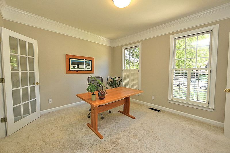 8708 Davishire Dr, Raleigh, NC 27615