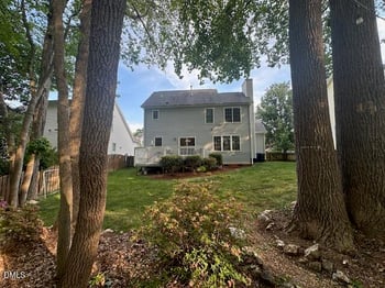 8708 Erinsbrook Dr, Raleigh, NC 27617