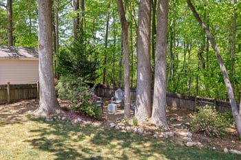 8708 Erinsbrook Dr, Raleigh, NC 27617