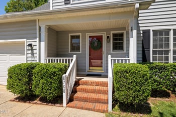 8708 Erinsbrook Dr, Raleigh, NC 27617