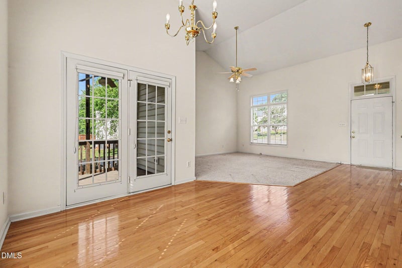 8709 Blakehurst Dr, Raleigh, NC 27617