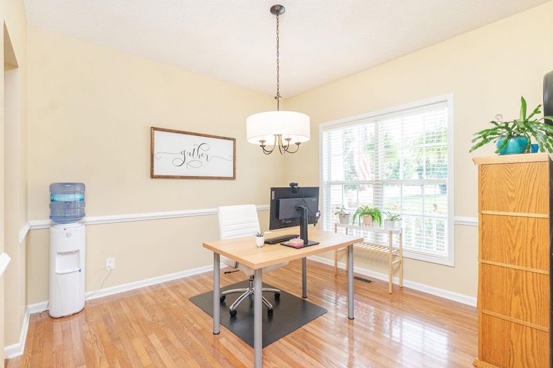 8709 Waynick Dr, Raleigh, NC 27617