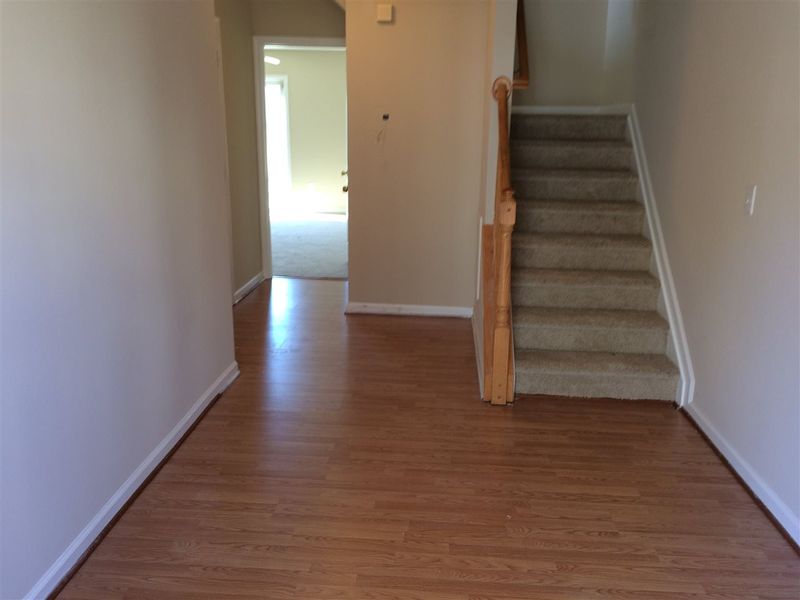 8709 Winding River Rd, Raleigh, NC 27616