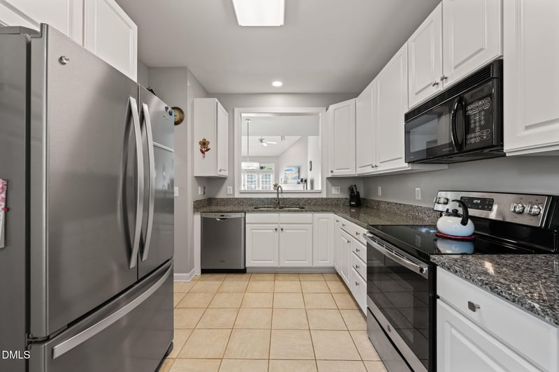 8712 Compass Ln, Raleigh, NC 27615