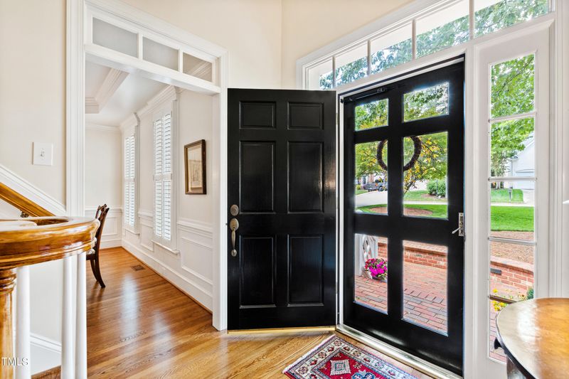 8712 Davishire Dr, Raleigh, NC 27615