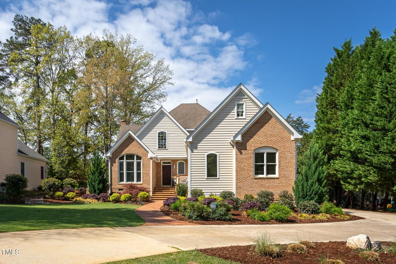 8713 Gleneagles Dr, Raleigh, NC 27613