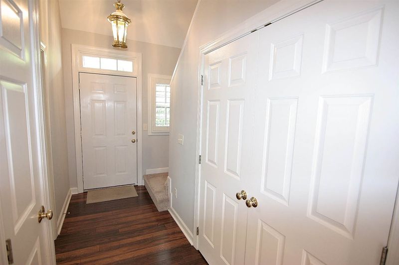 8716 Compass Ln, Raleigh, NC 27615