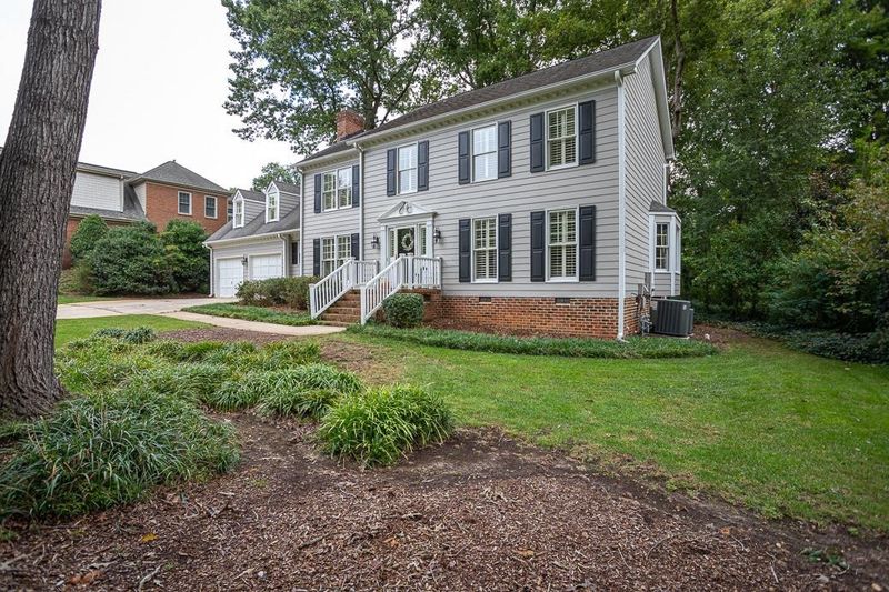 8716 Mariner Dr, Raleigh, NC 27615