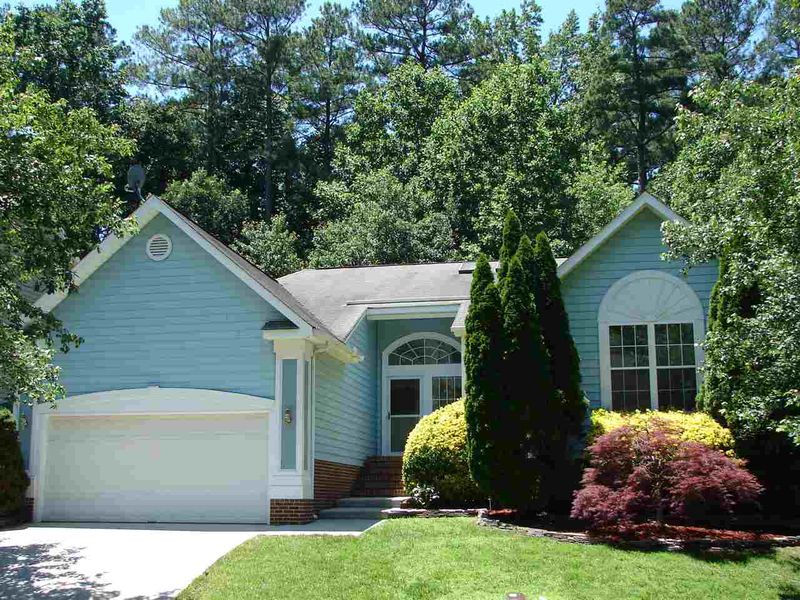 8718 Harps Mill Rd, Raleigh, NC 27615