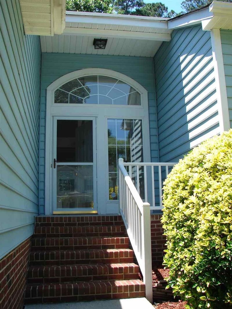 8718 Harps Mill Rd, Raleigh, NC 27615