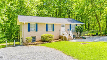 8718 Rollingwood Rd, Chapel Hill, NC 27516