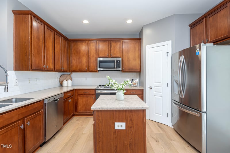 8719 Cypress Grove Rn, Raleigh, NC 27612