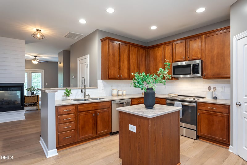 8719 Cypress Grove Rn, Raleigh, NC 27612